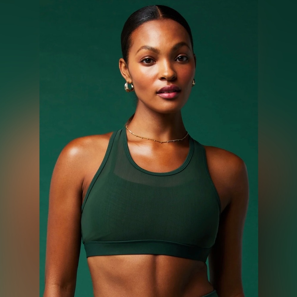 NWT Fabletics Faye sports bra in Everpine green